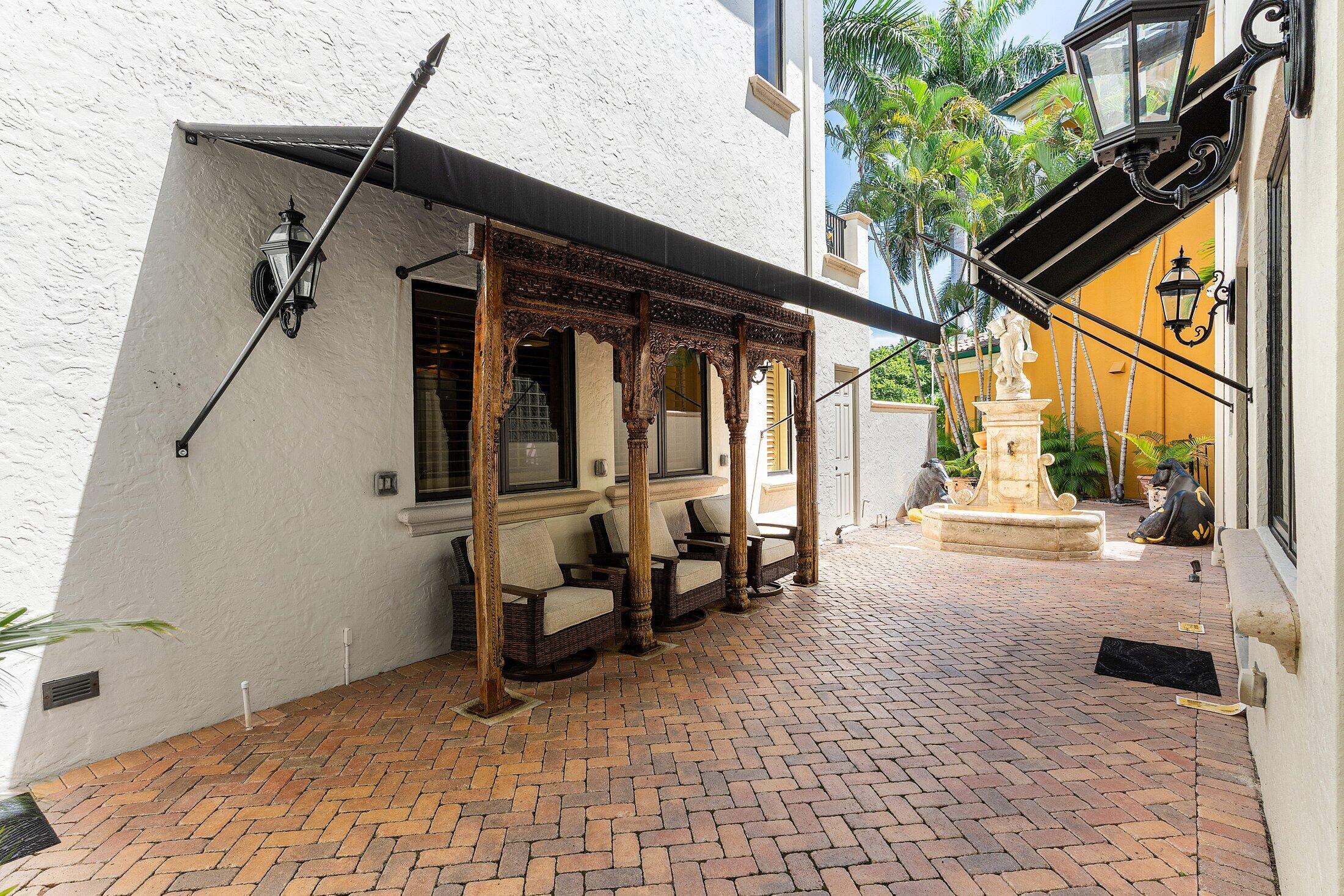 MIZNER LAKE ESTATES - Residential