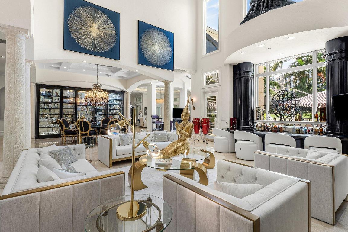 MIZNER LAKE ESTATES - Residential