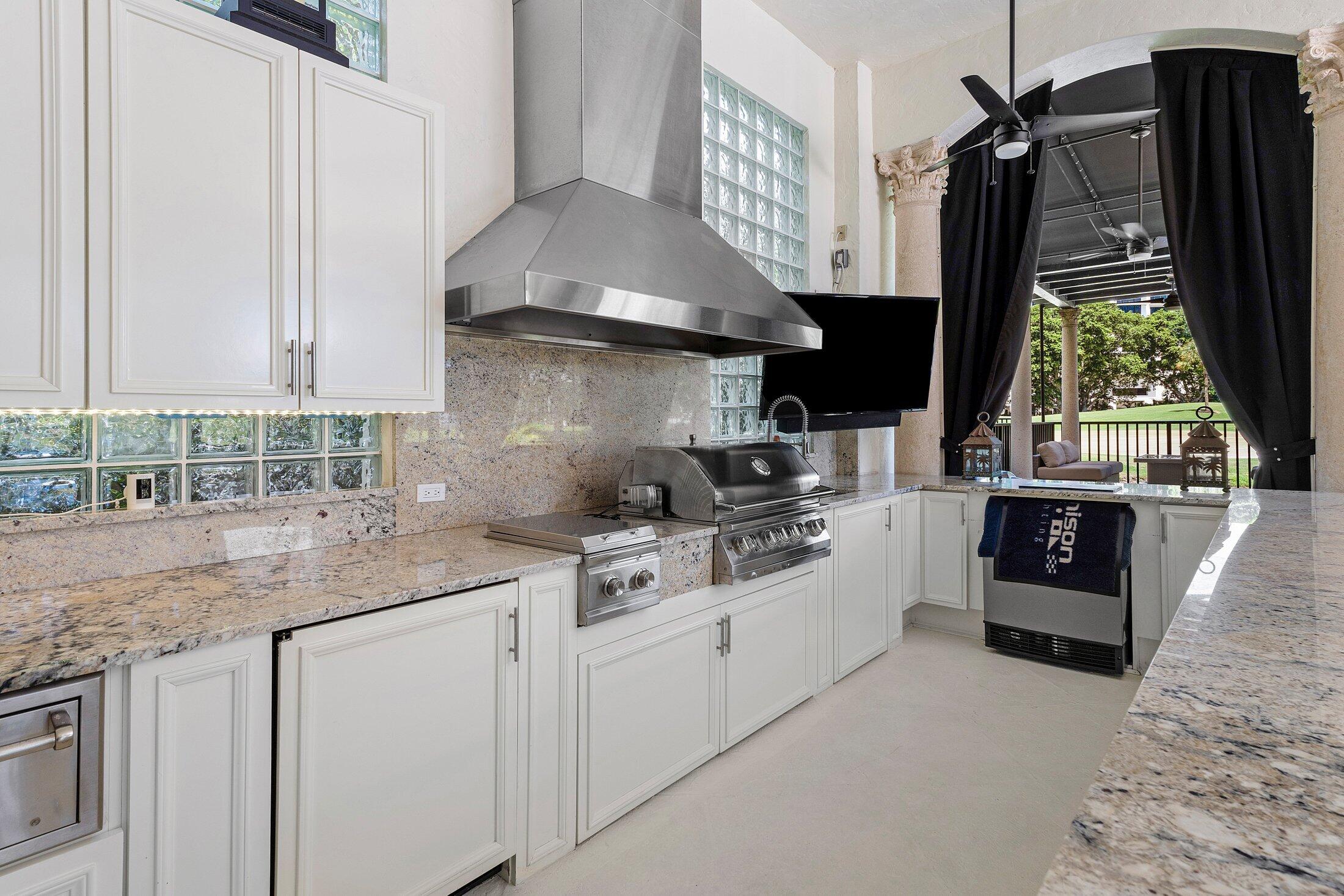 MIZNER LAKE ESTATES - Residential