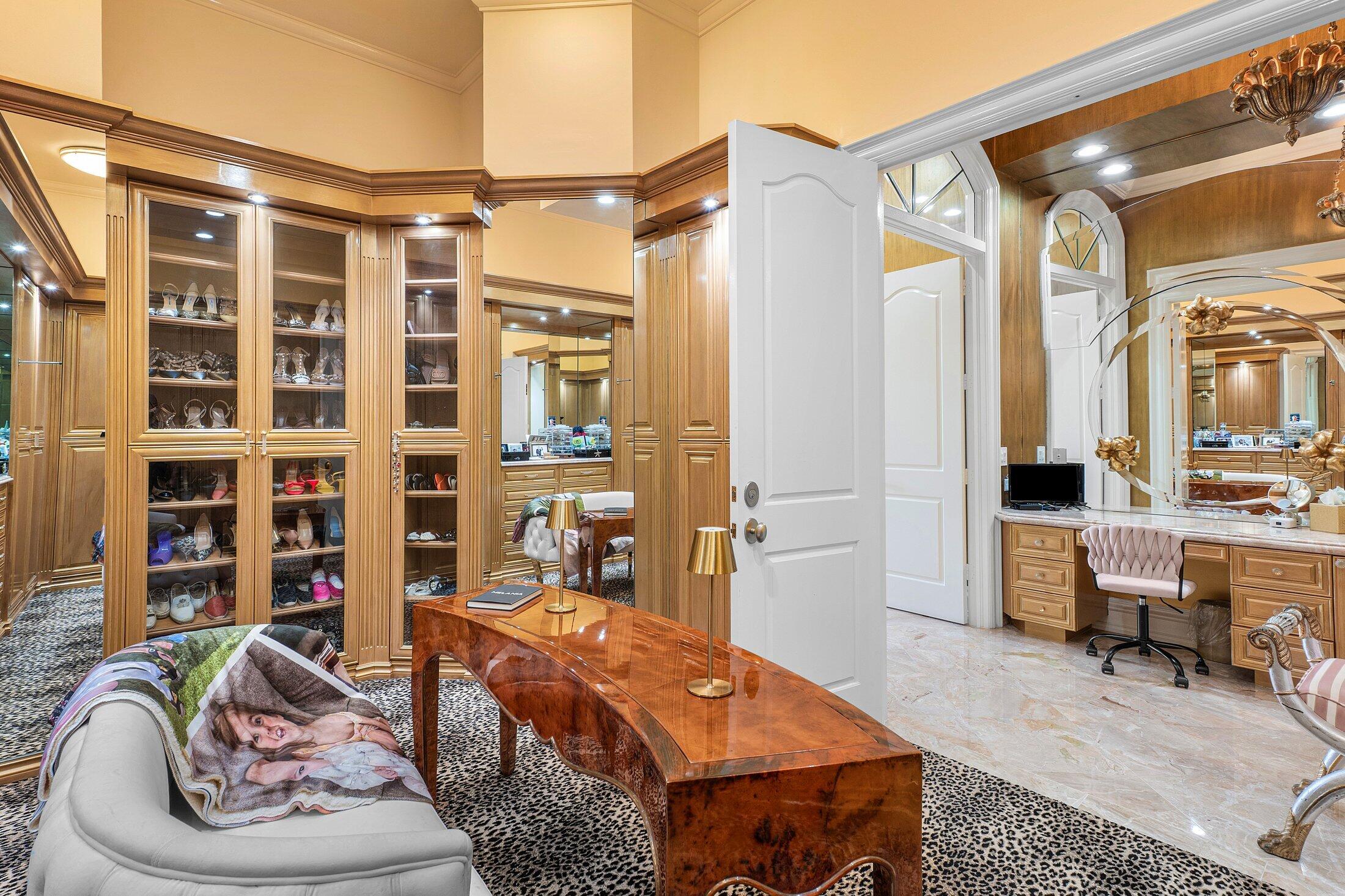 MIZNER LAKE ESTATES - Residential