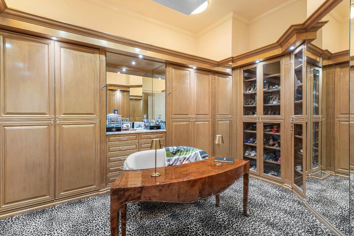 MIZNER LAKE ESTATES - Residential