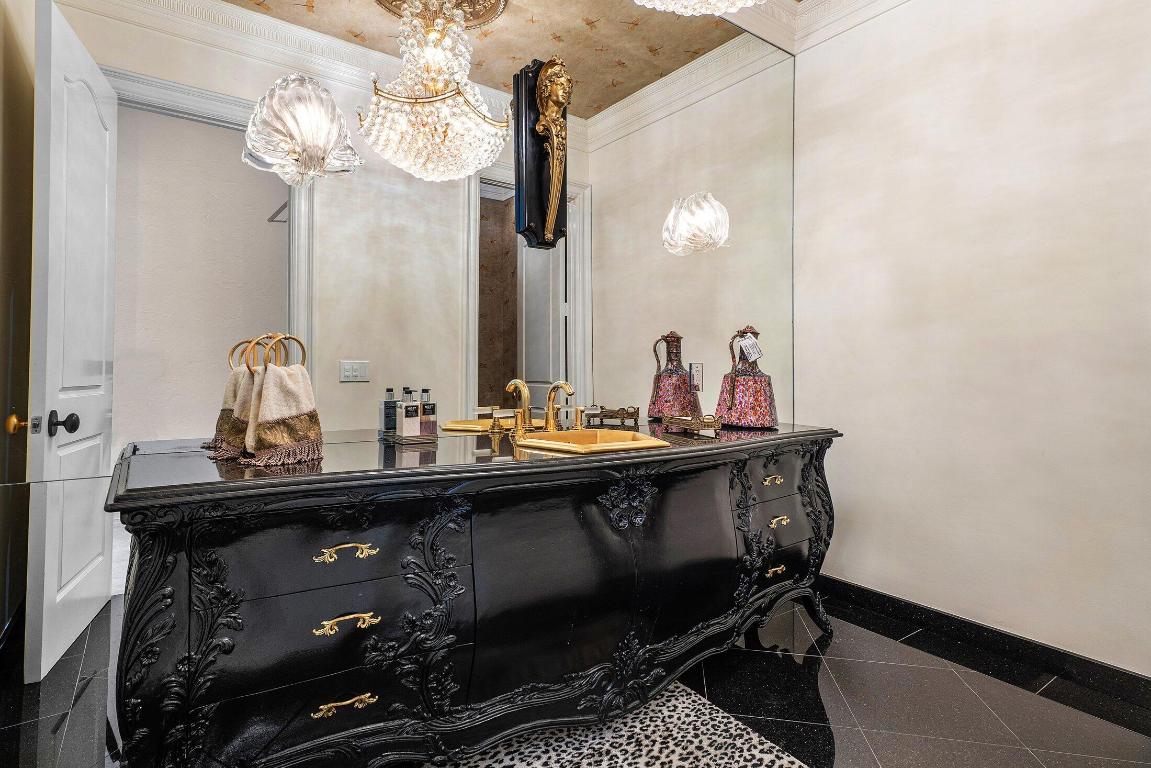 MIZNER LAKE ESTATES - Residential