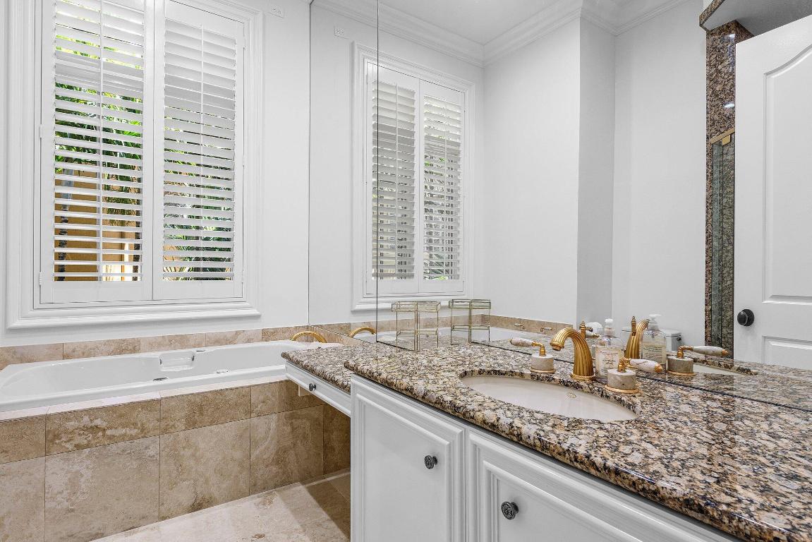 MIZNER LAKE ESTATES - Residential