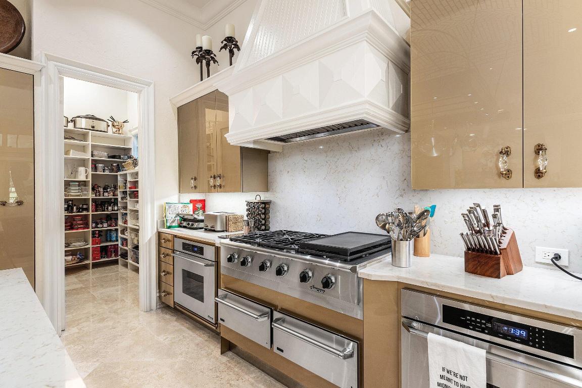 MIZNER LAKE ESTATES - Residential