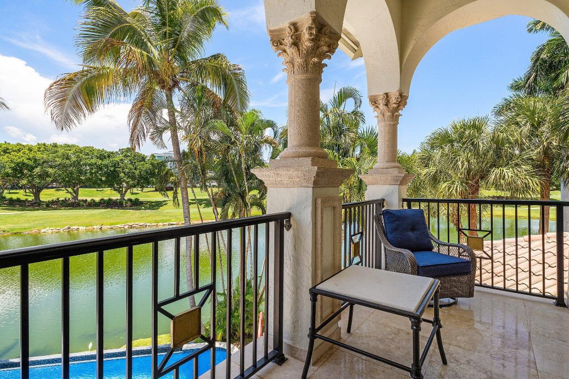 MIZNER LAKE ESTATES - Residential