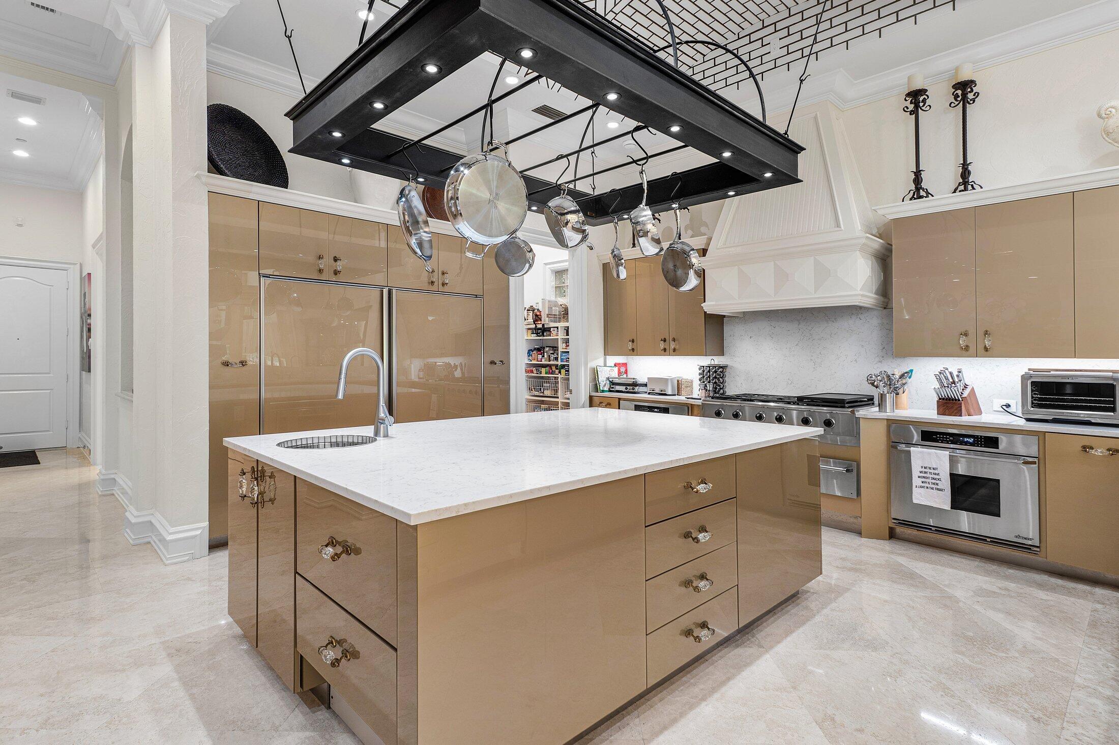 MIZNER LAKE ESTATES - Residential