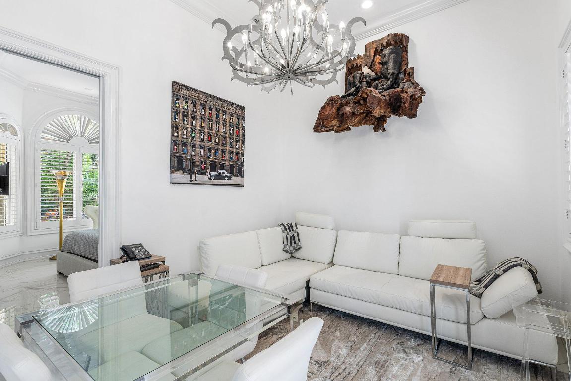 MIZNER LAKE ESTATES - Residential