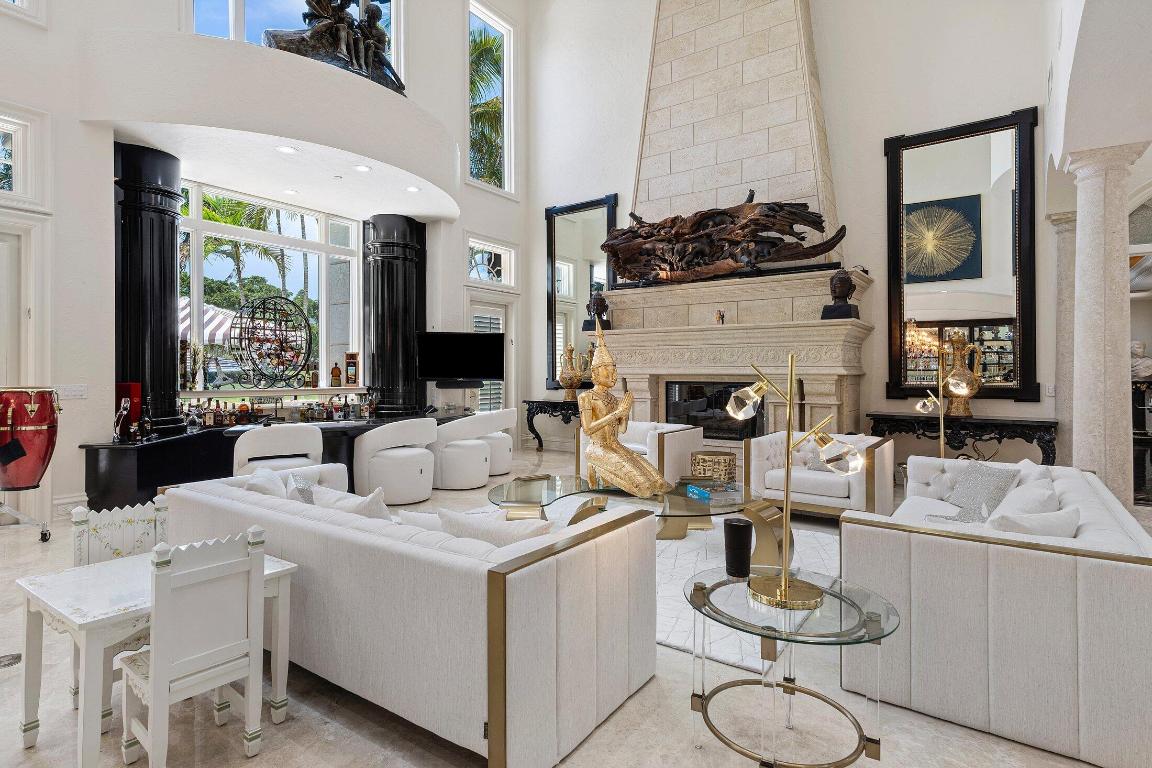 MIZNER LAKE ESTATES - Residential