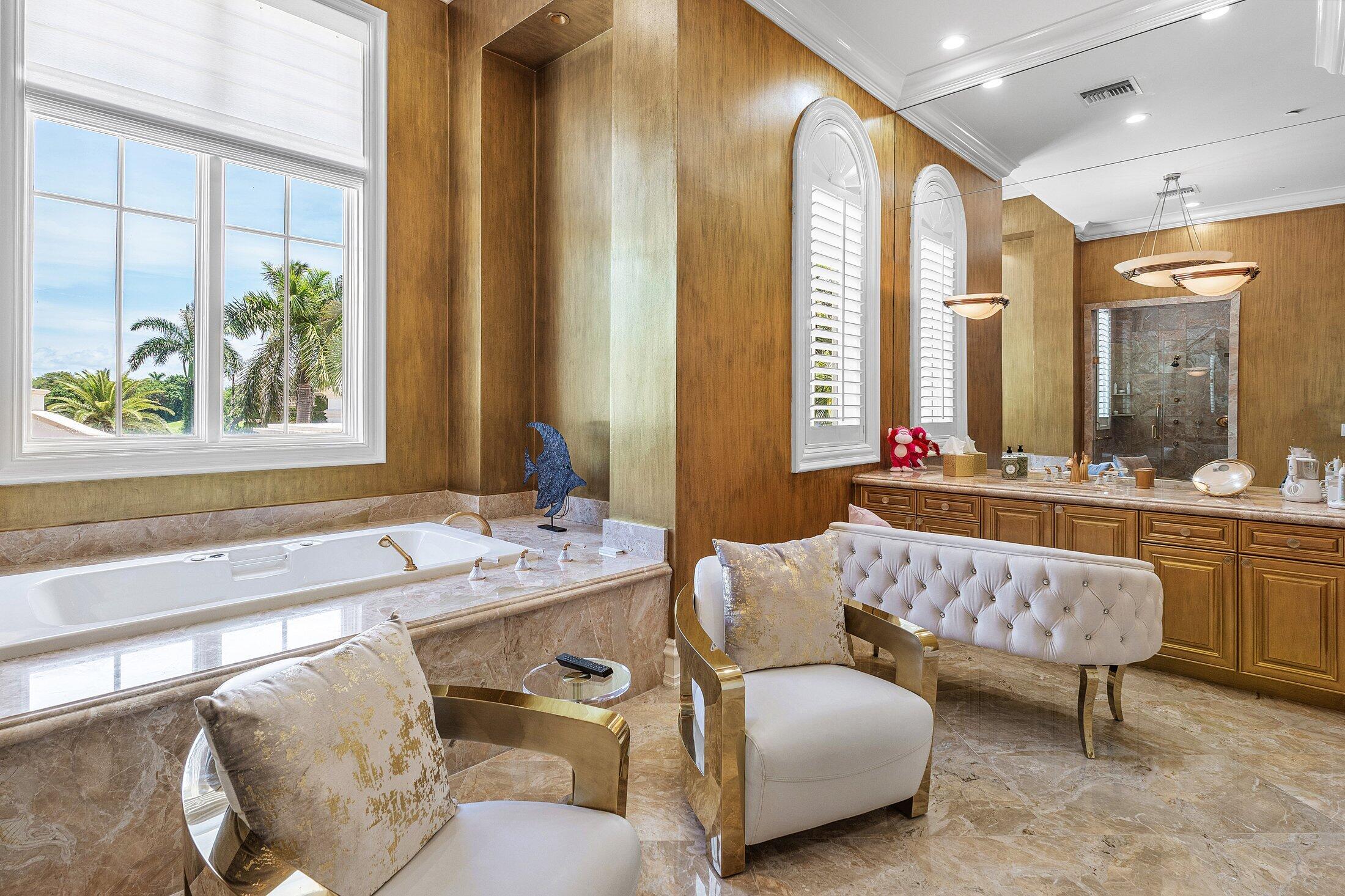 MIZNER LAKE ESTATES - Residential