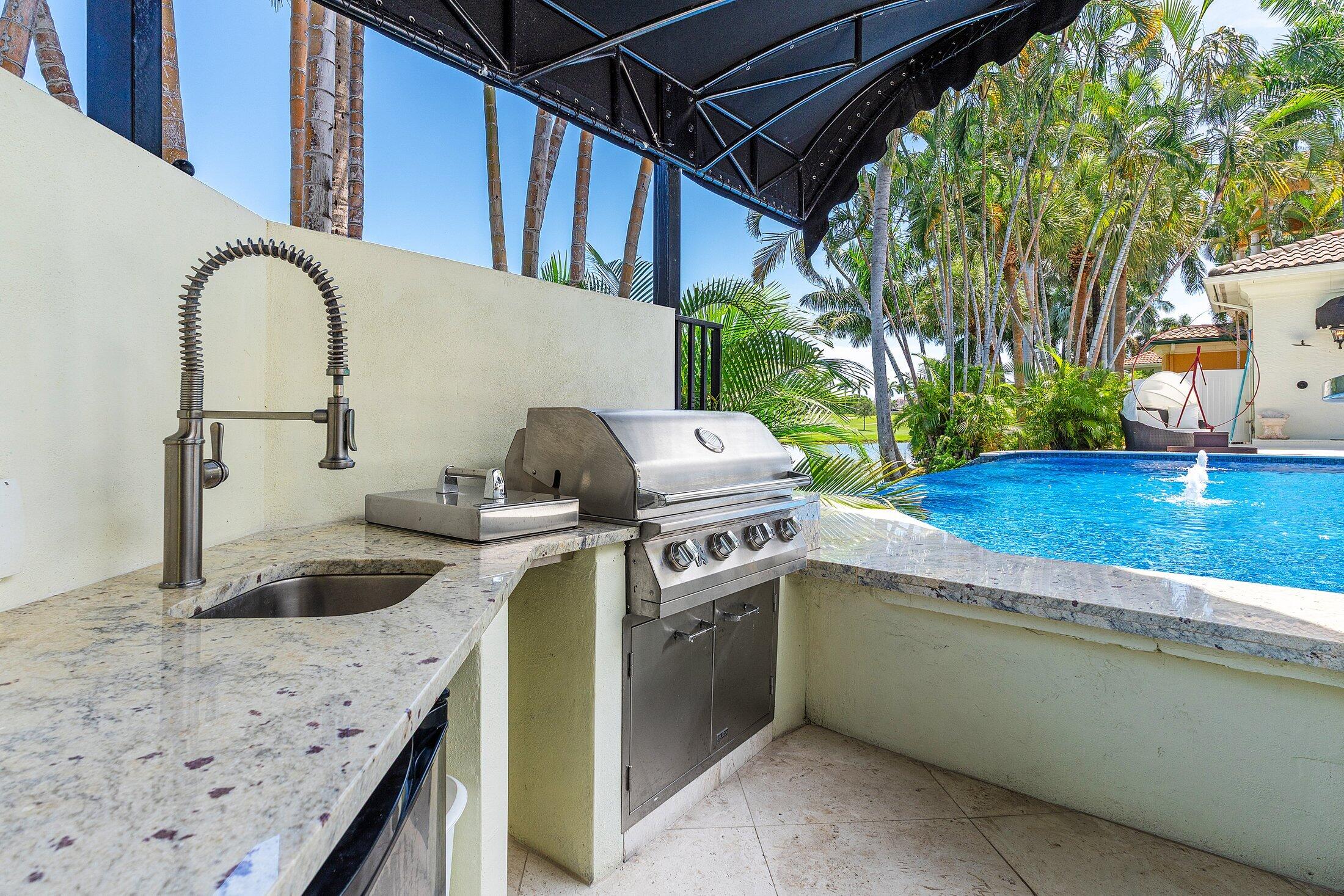 MIZNER LAKE ESTATES - Residential