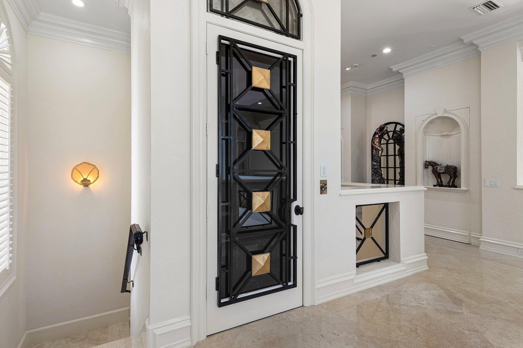 MIZNER LAKE ESTATES - Residential