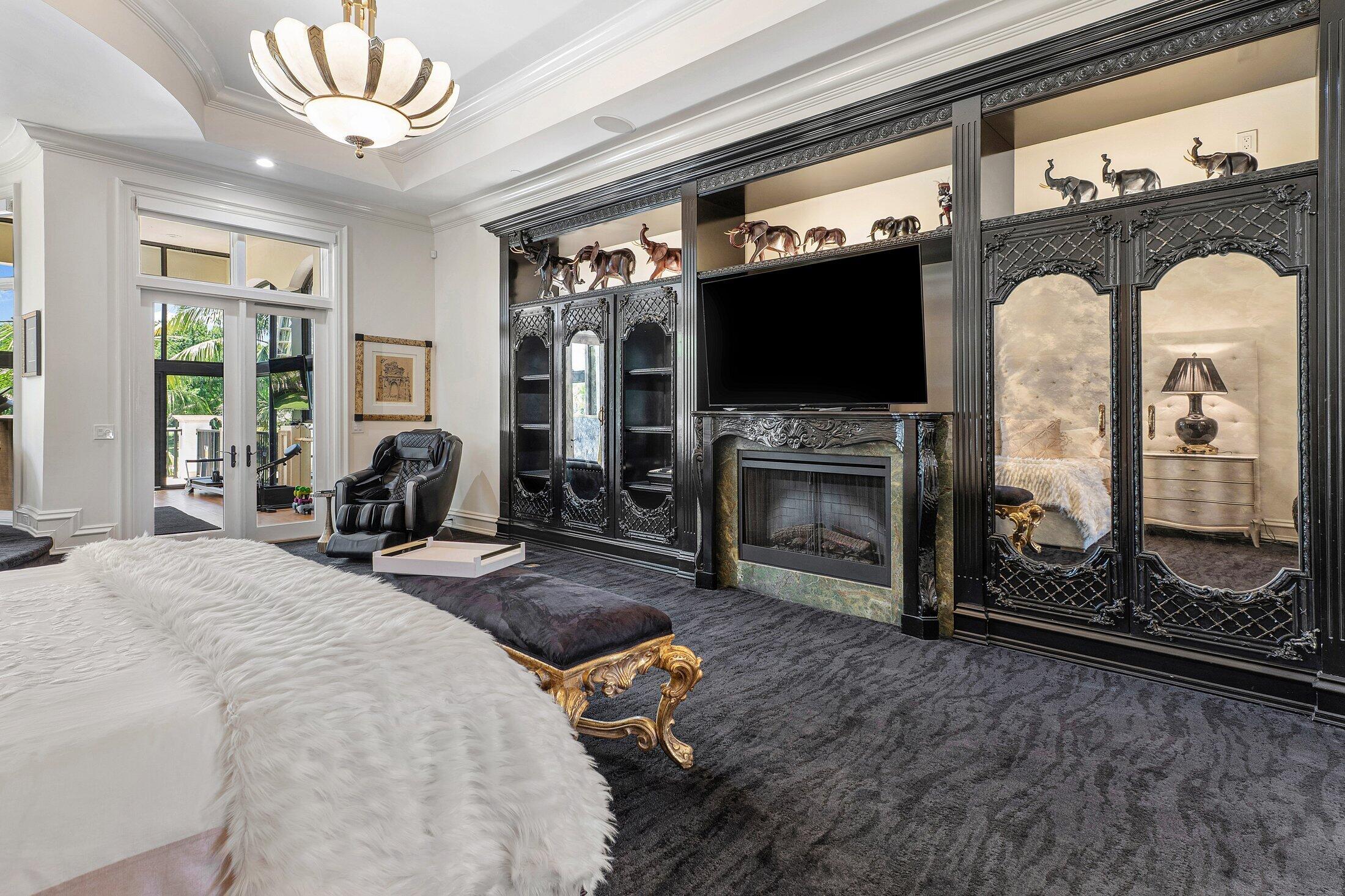 MIZNER LAKE ESTATES - Residential