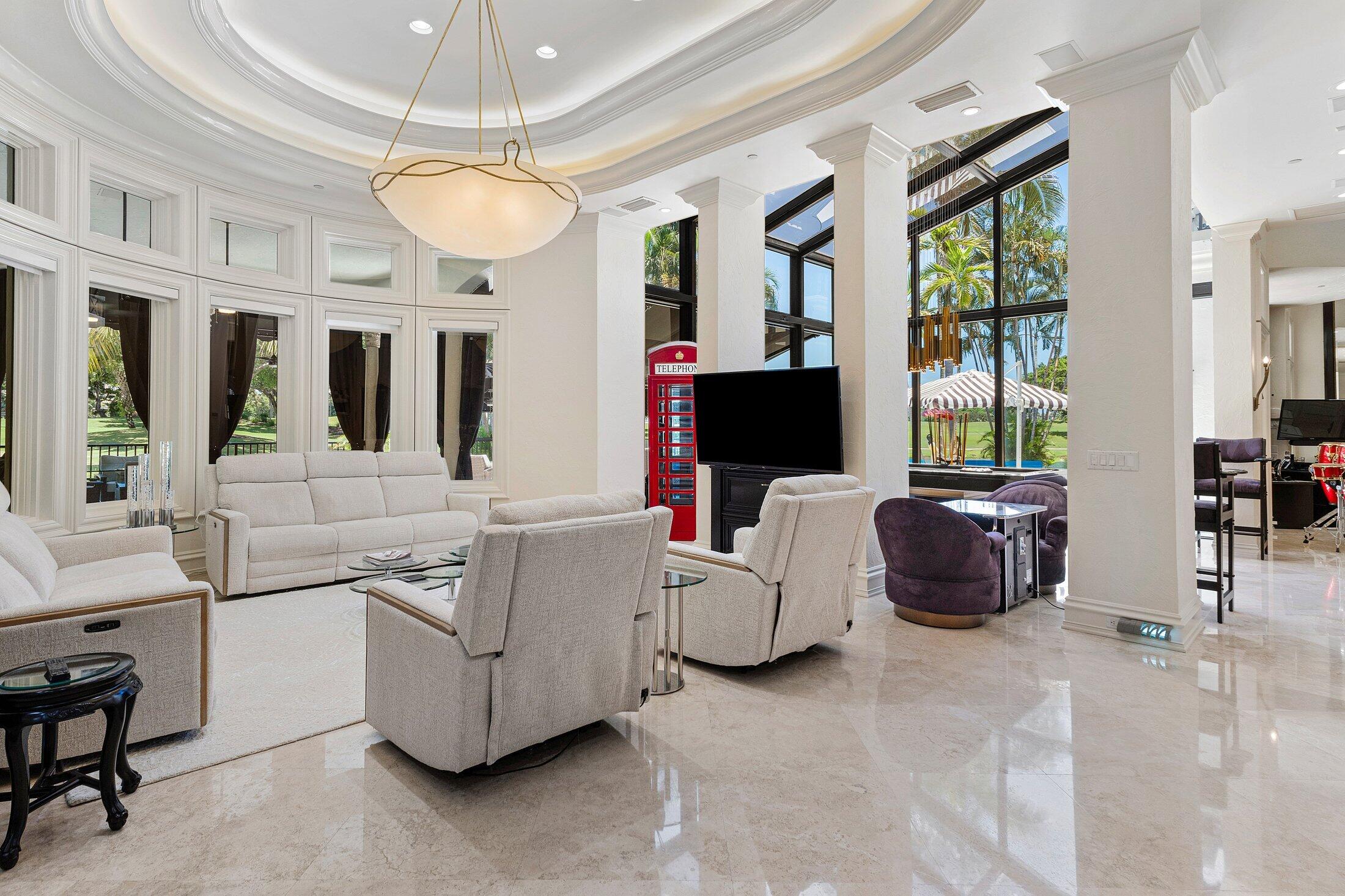 MIZNER LAKE ESTATES - Residential