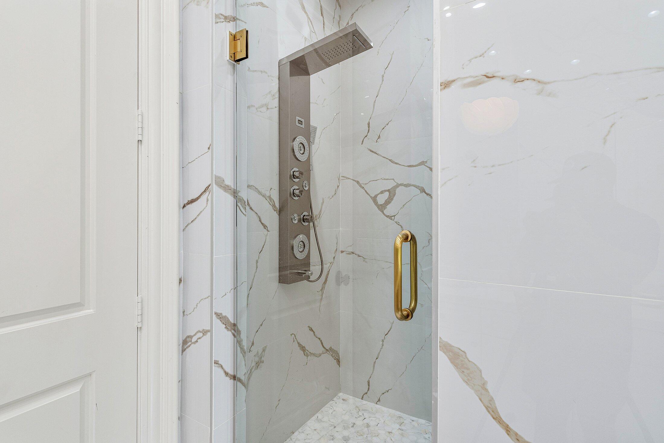 MIZNER LAKE ESTATES - Residential