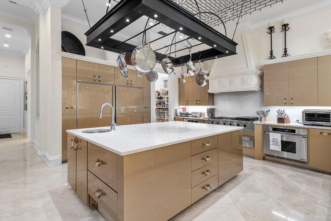 MIZNER LAKE ESTATES - Residential