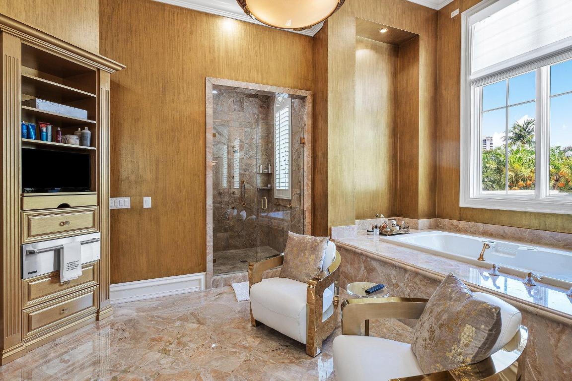 MIZNER LAKE ESTATES - Residential