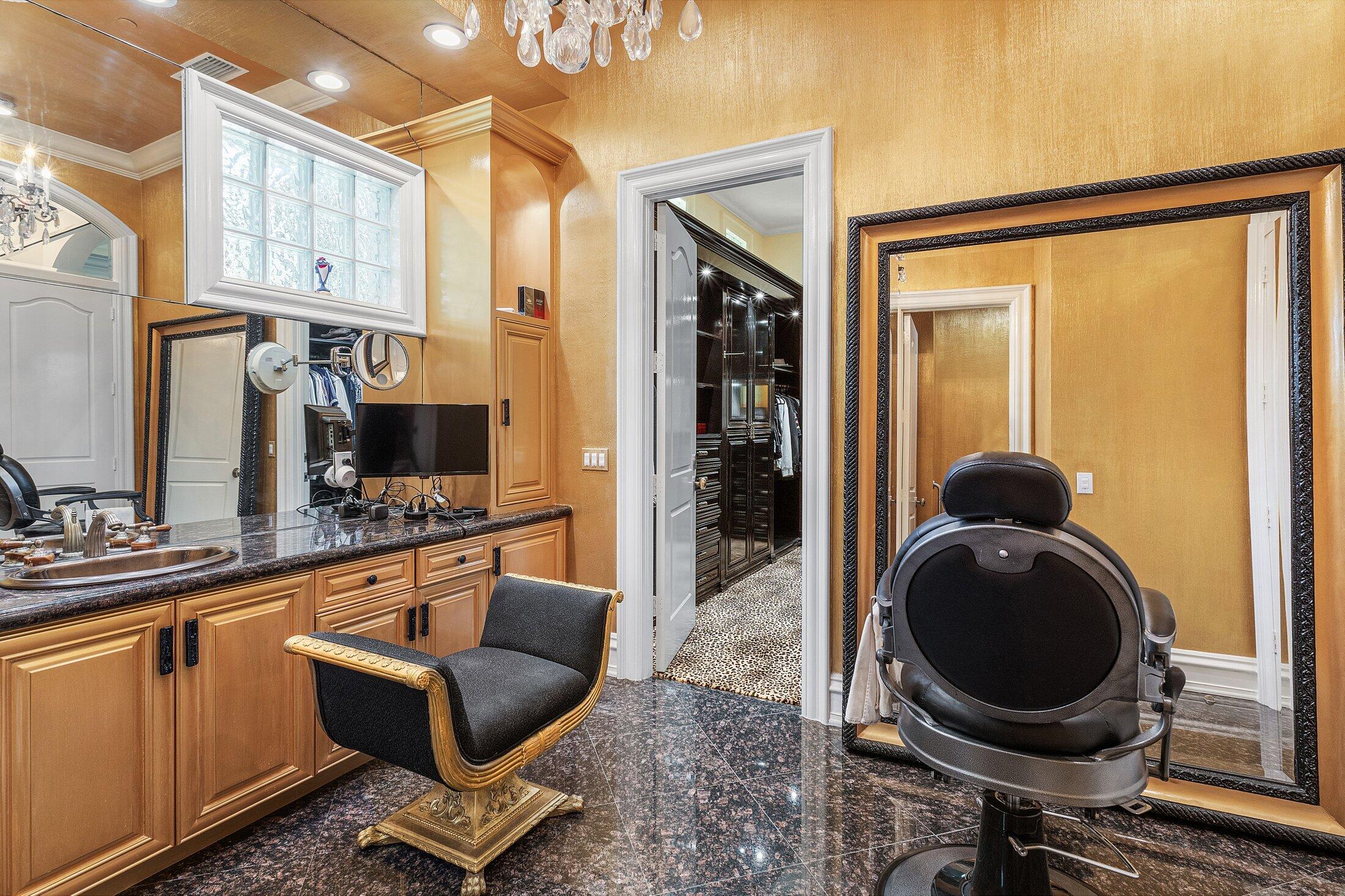 MIZNER LAKE ESTATES - Residential