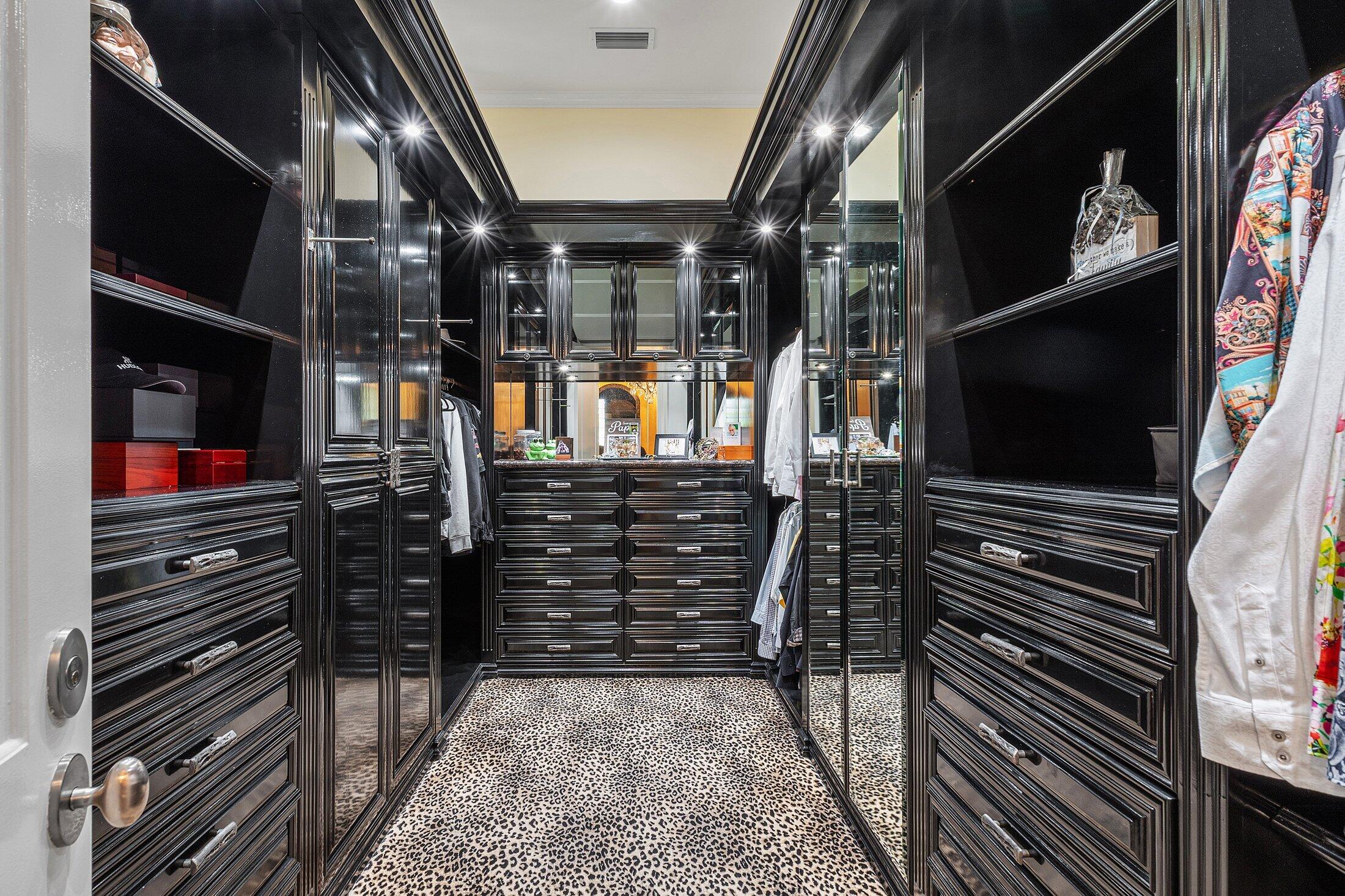 MIZNER LAKE ESTATES - Residential