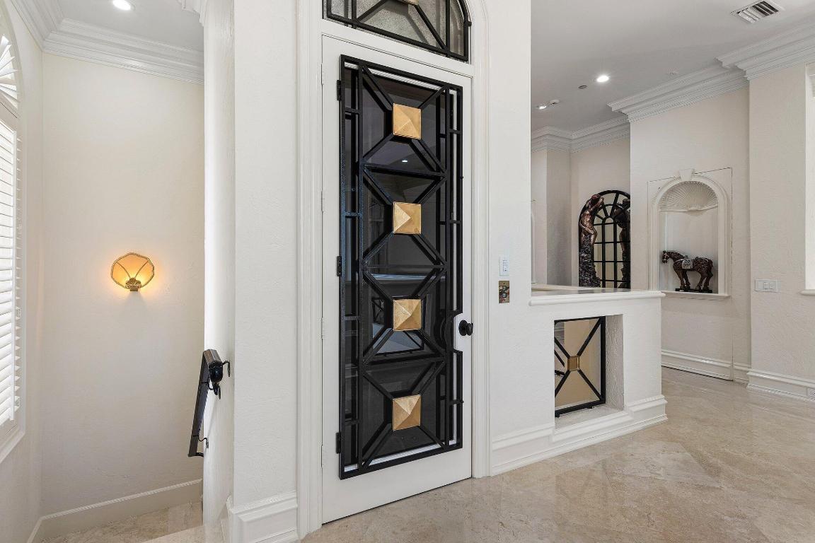 MIZNER LAKE ESTATES - Residential