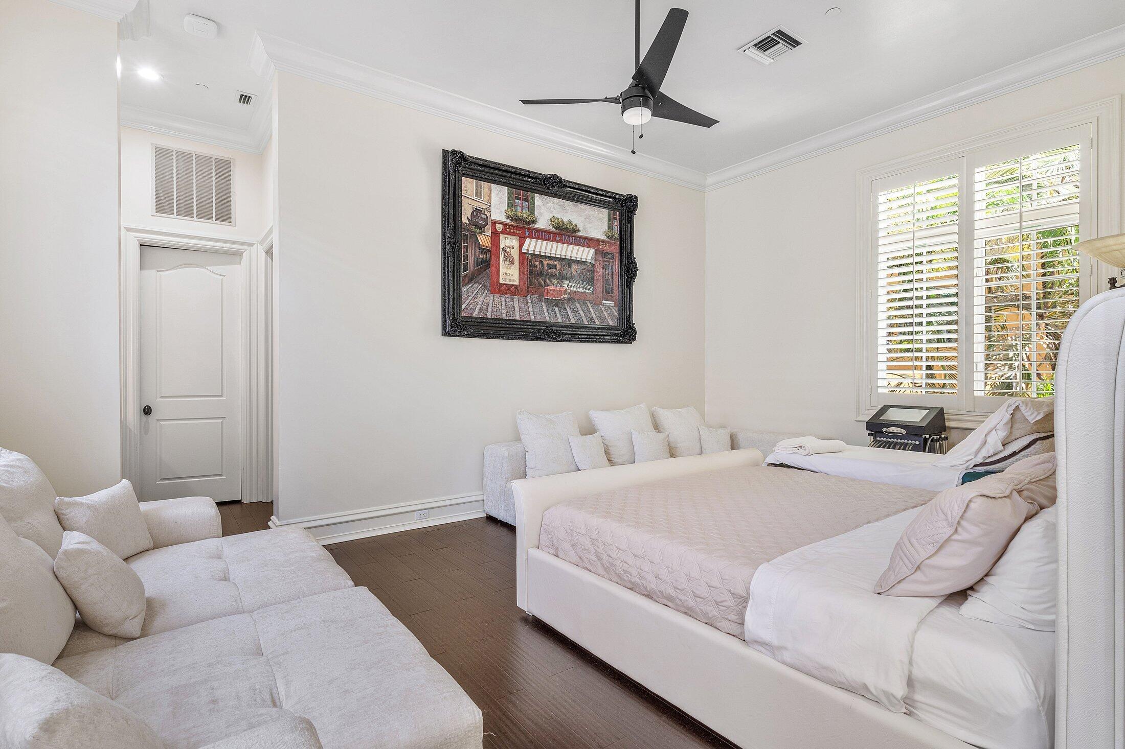 MIZNER LAKE ESTATES - Residential