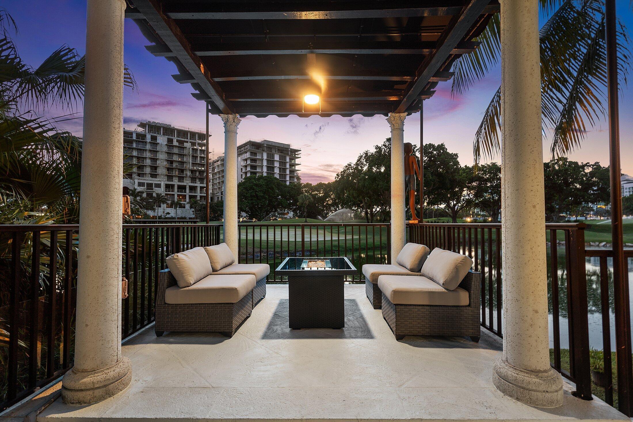 MIZNER LAKE ESTATES - Residential