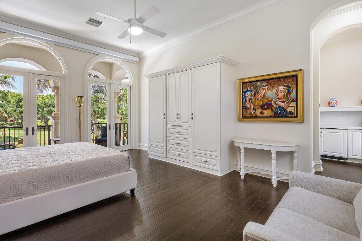 MIZNER LAKE ESTATES - Residential