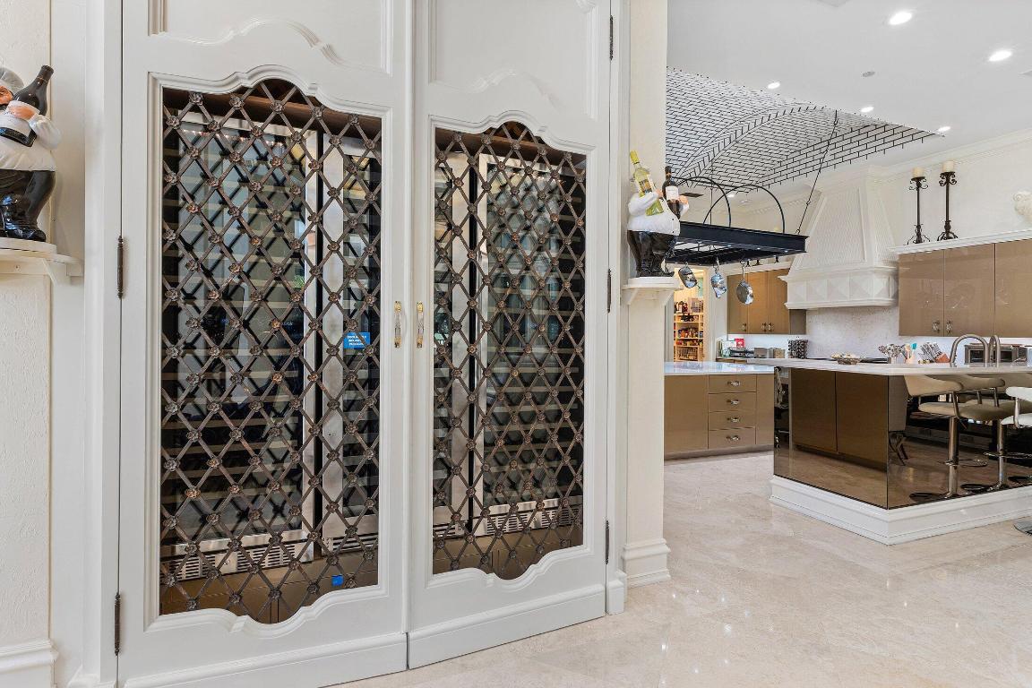 MIZNER LAKE ESTATES - Residential