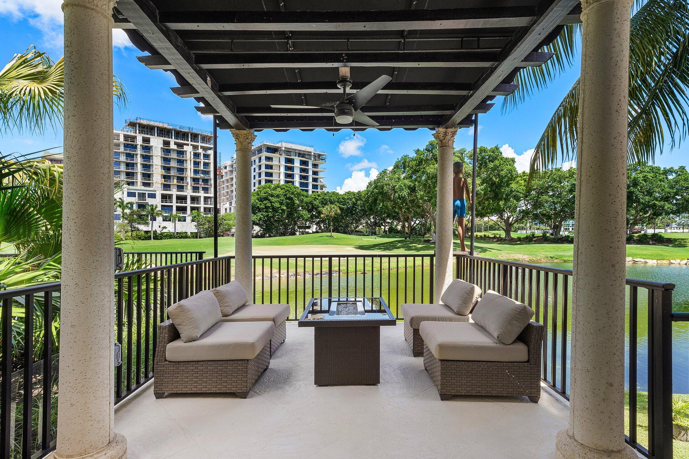 MIZNER LAKE ESTATES - Residential