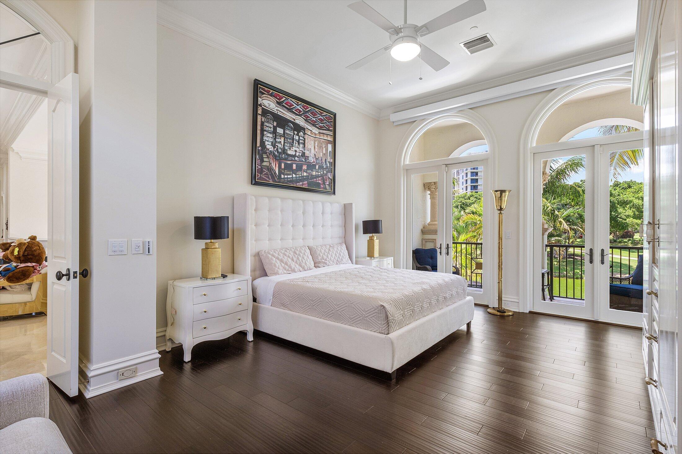 MIZNER LAKE ESTATES - Residential