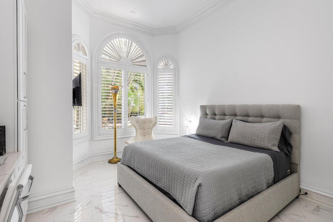 MIZNER LAKE ESTATES - Residential