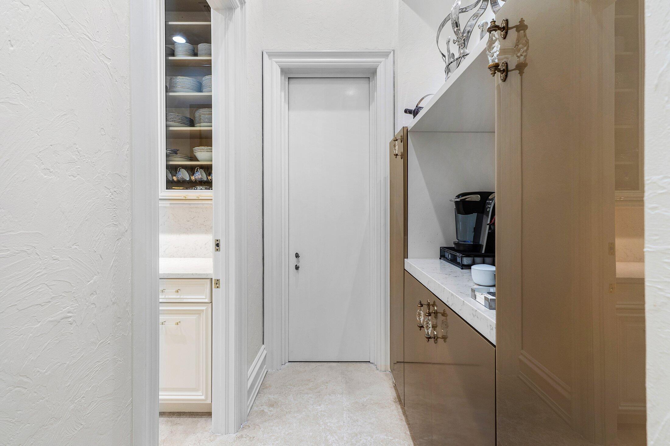 MIZNER LAKE ESTATES - Residential