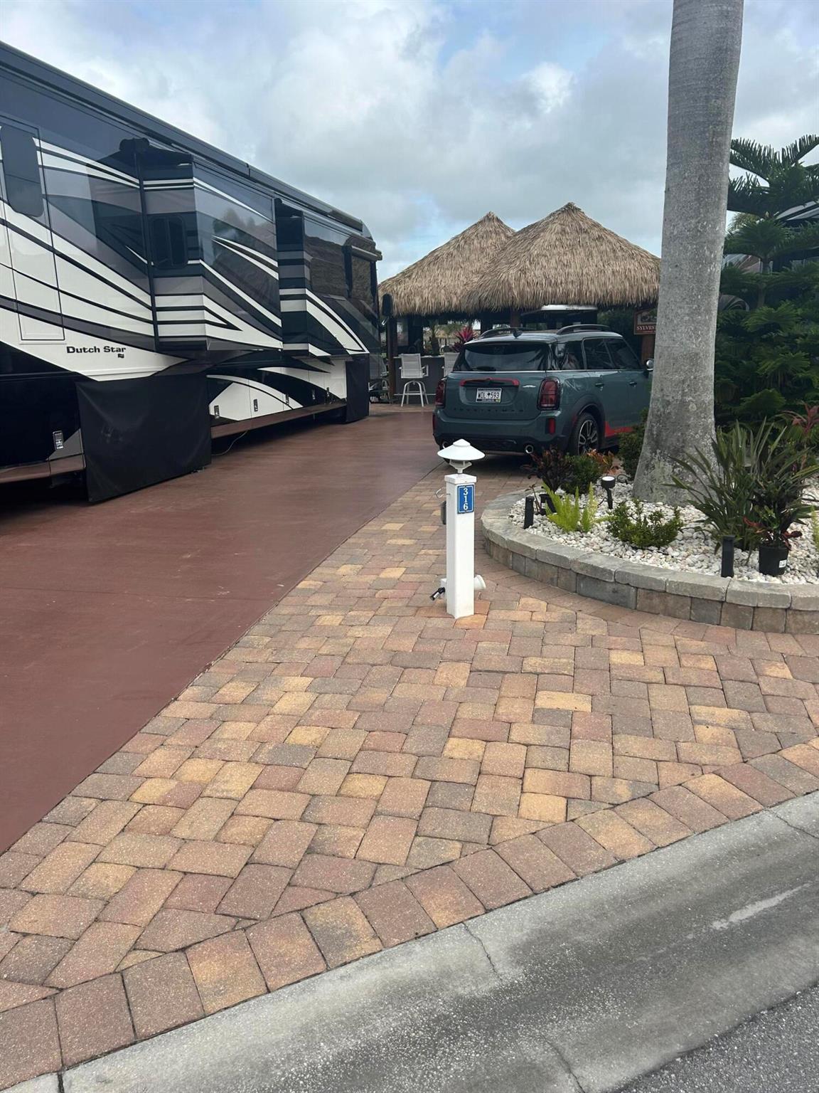 OUTDOOR RESORTS AT ST LUC - Land