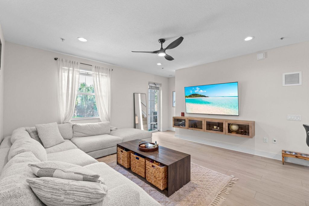 Photo of 1387 Piazza Delle Pallottole, Boynton Beach, FL 33426 (MLS # B26013820)