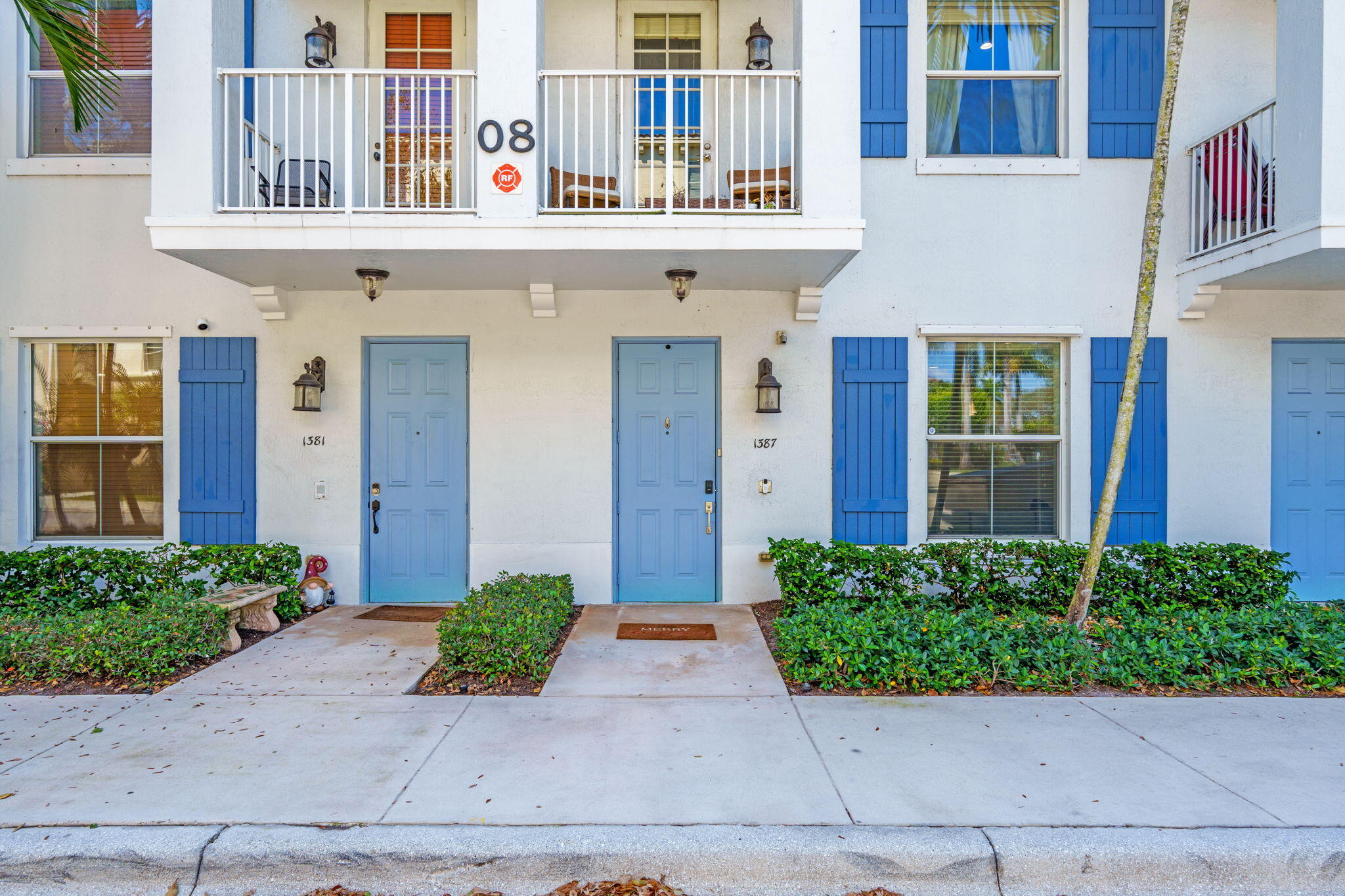 1387 Piazza Delle Pallottole