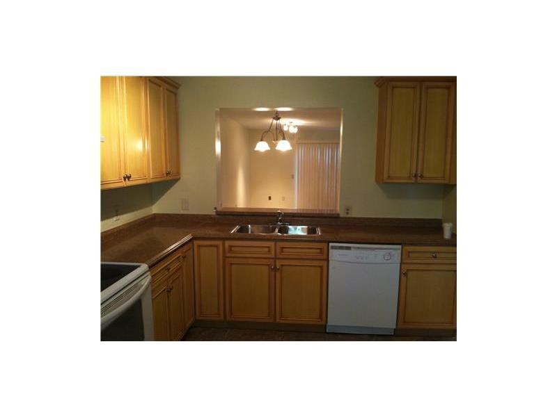 Lovins Twnhs Condo - Residential Lease