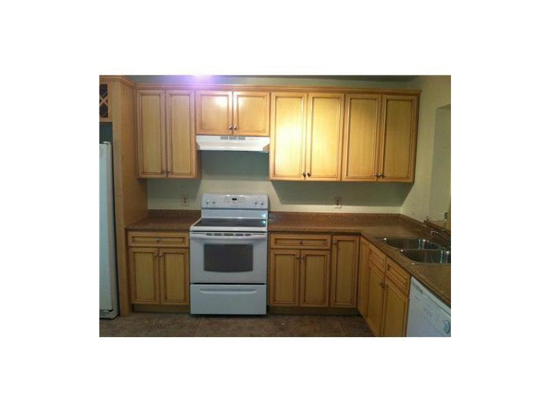 Lovins Twnhs Condo - Residential Lease