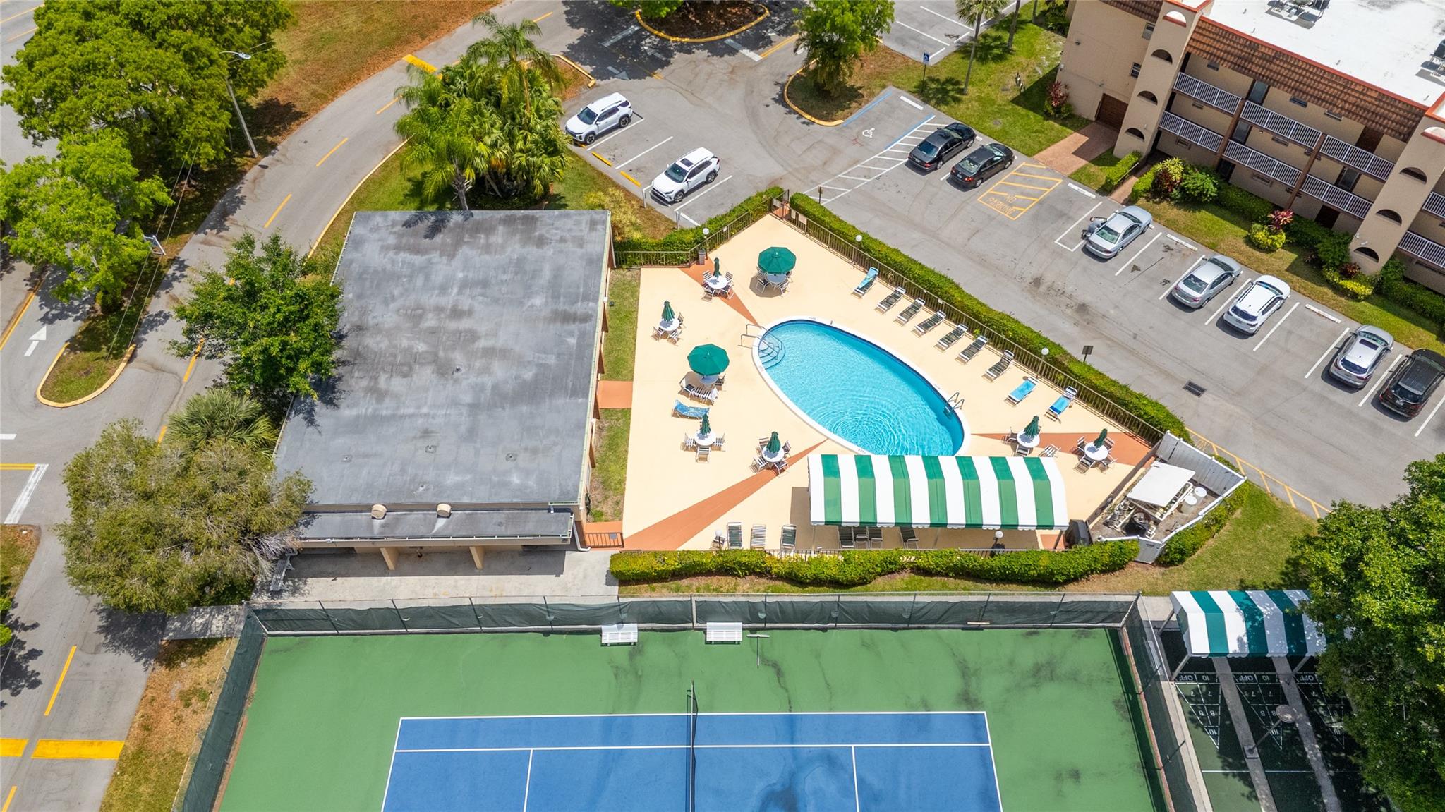 SUNRISE LAKES PHASE 3 - Residential