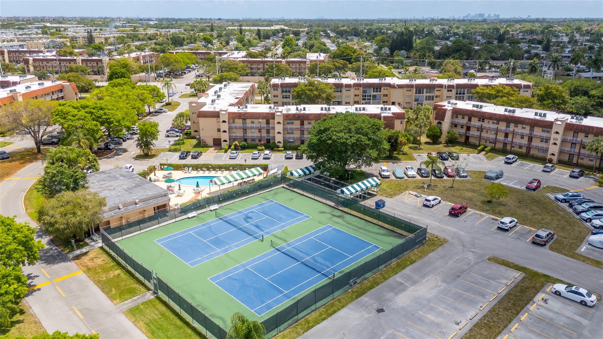 SUNRISE LAKES PHASE 3 - Residential