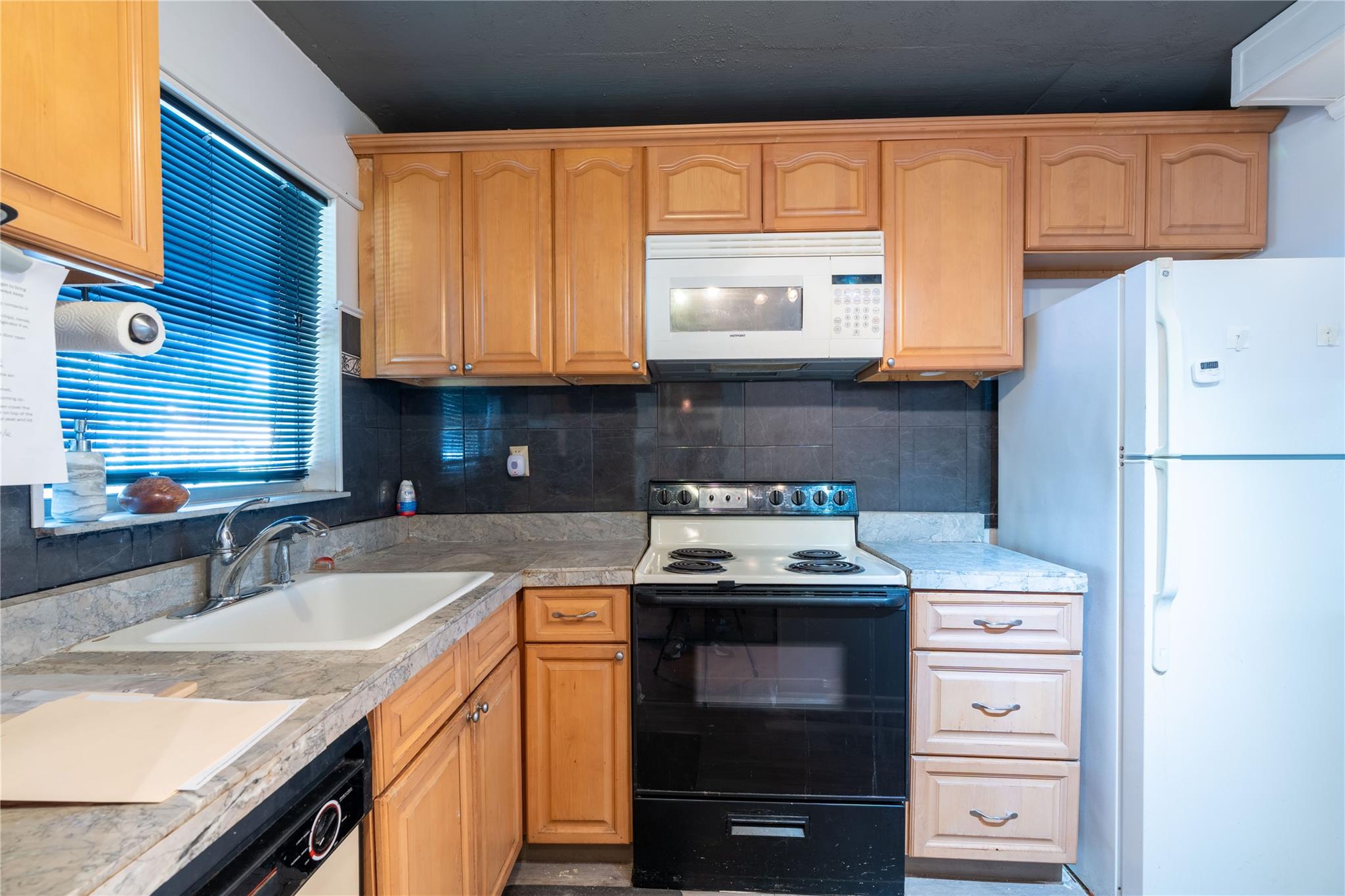 SUNRISE LAKES PHASE 3 - Residential
