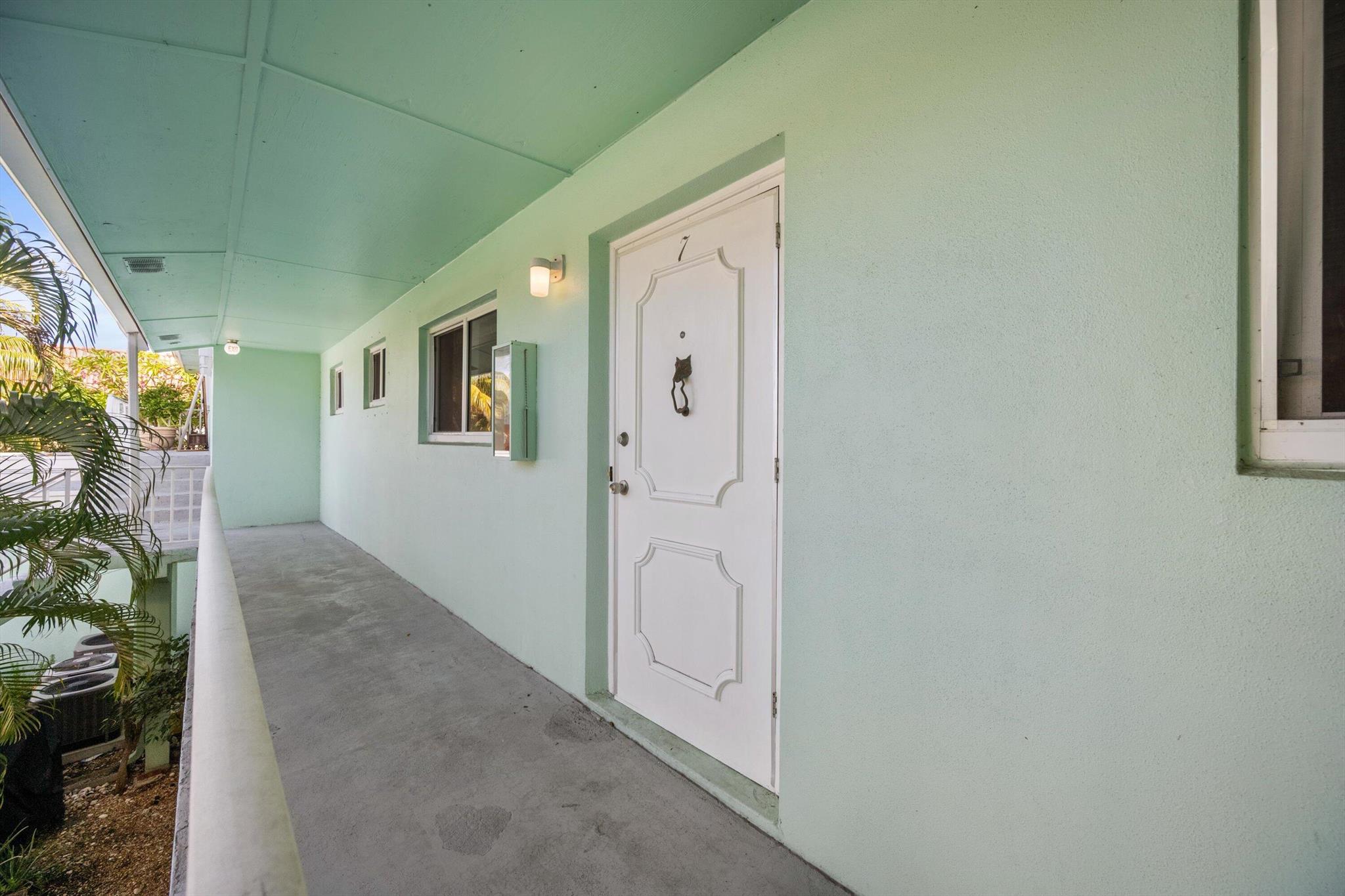 FOUR TWENTY ONE CONDO - Residential
