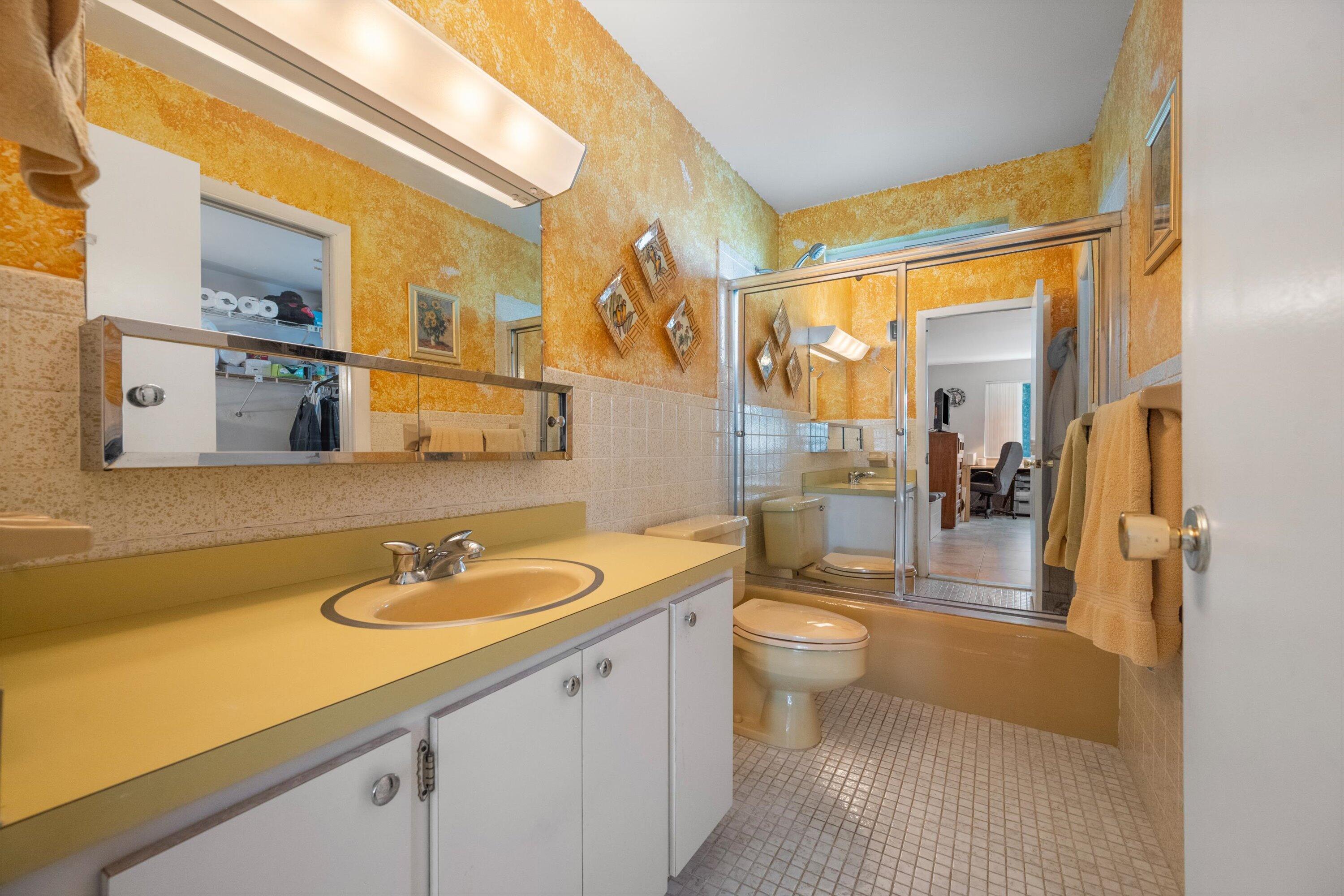 FOUR TWENTY ONE CONDO - Residential