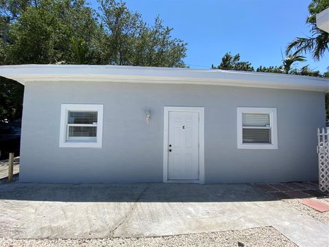2250 NW 103rd St C Miami FL 33147