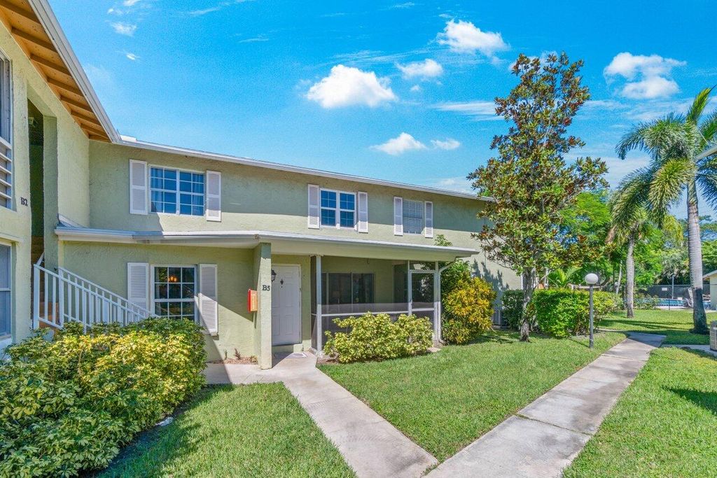 Photo of 12036 Alternate A1a #B5, Palm Beach Gardens, FL 33410 (MLS # R10932506)
