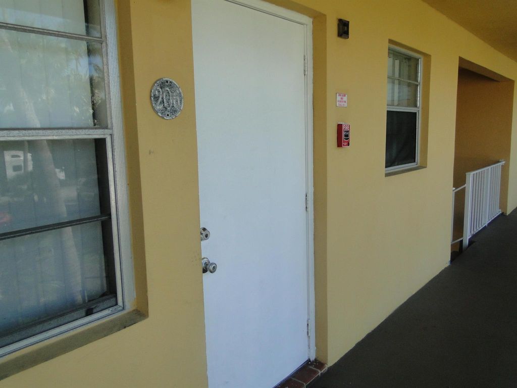 Photo of 220 Croton Avenue #206, Lantana, FL 33462 (MLS # R11135062)