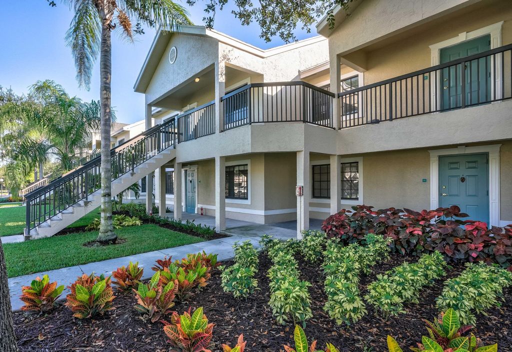 Photo of 4685 N Haverhill Road #B9, West Palm Beach, FL 33417 (MLS # B26026141)