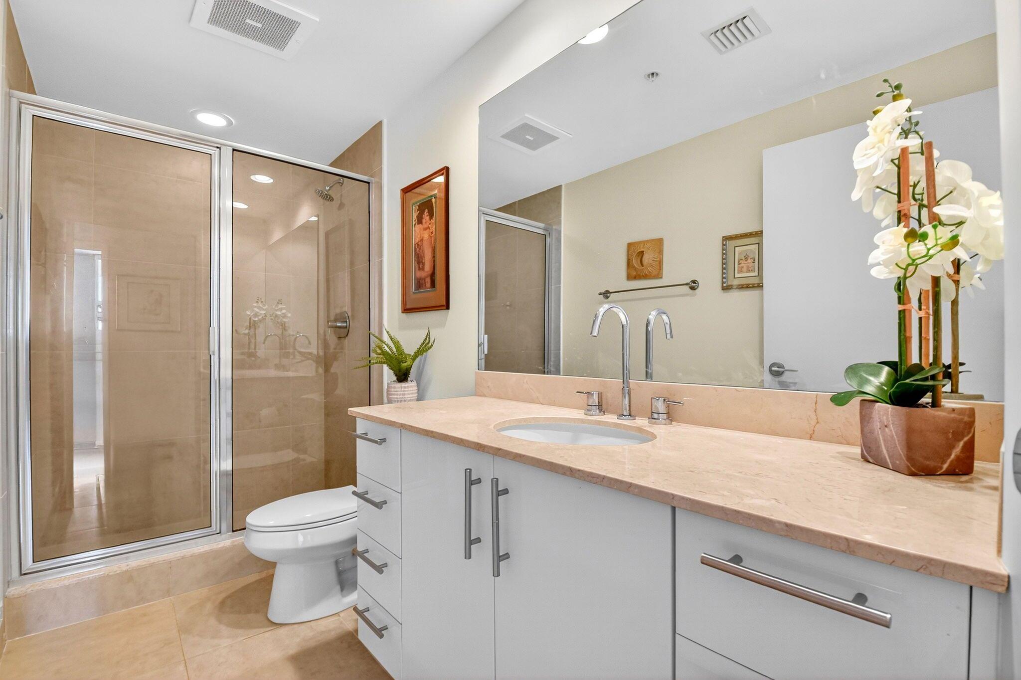 CITYPLACE SOUTH TOWER CON - Residential