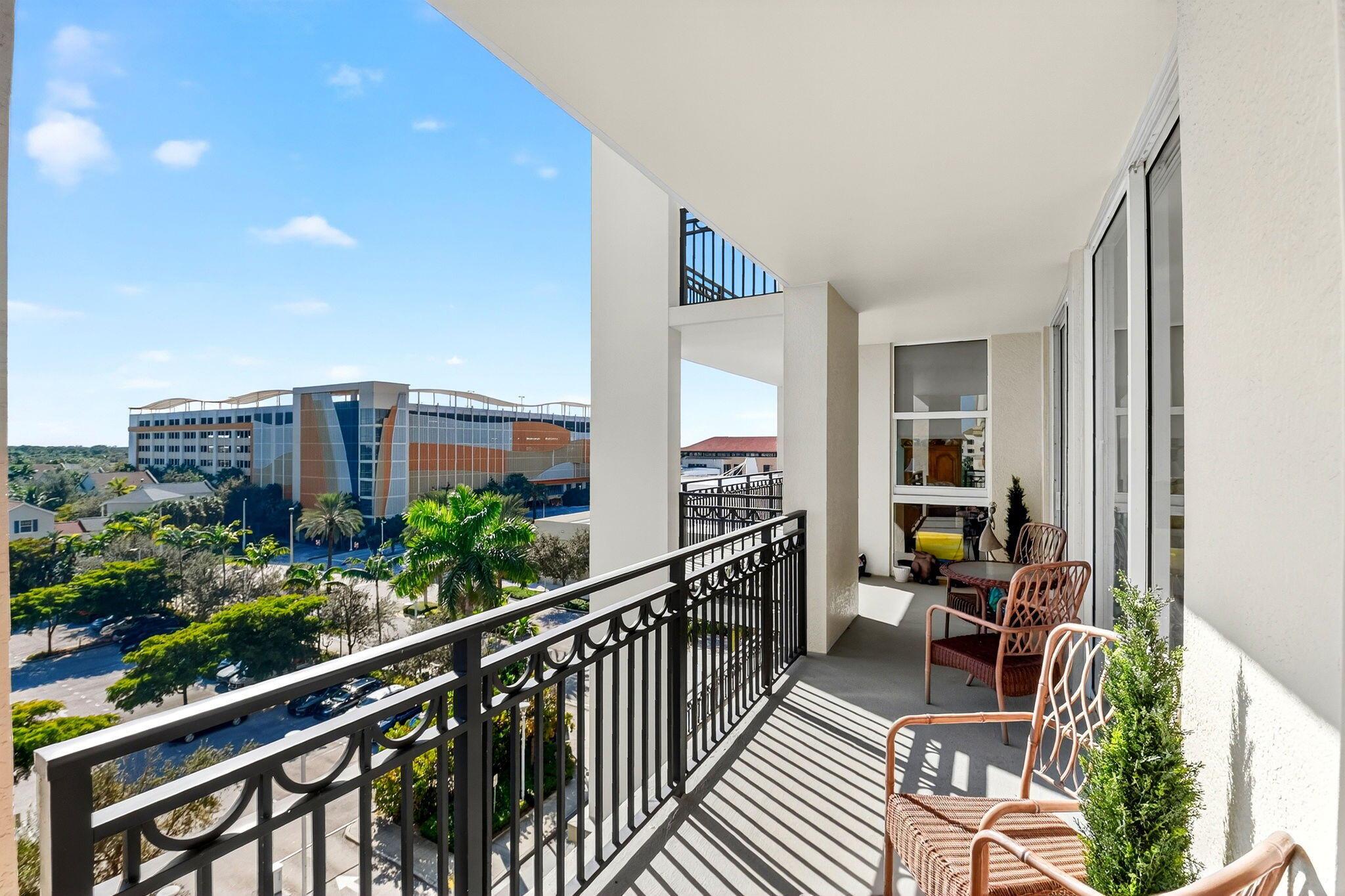 CITYPLACE SOUTH TOWER CON - Residential