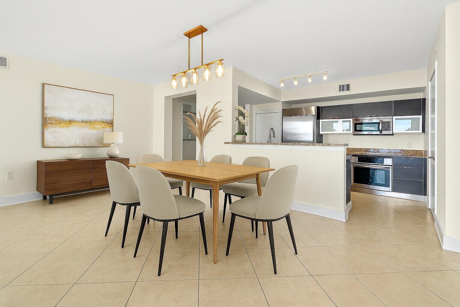 CITYPLACE SOUTH TOWER CON - Residential