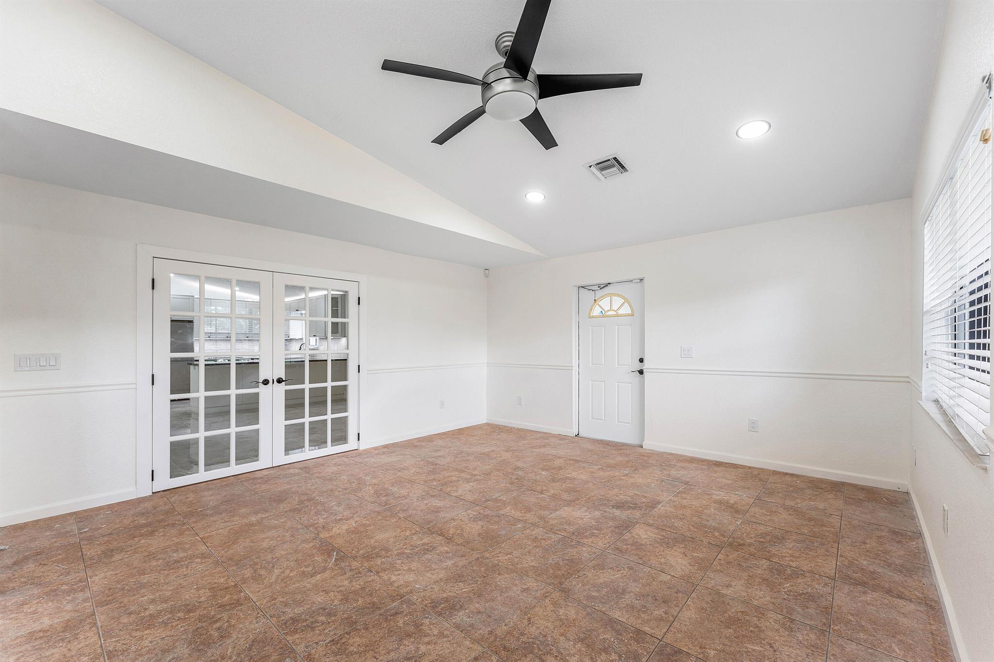 NOB HILL VILLAGE - Residential Lease