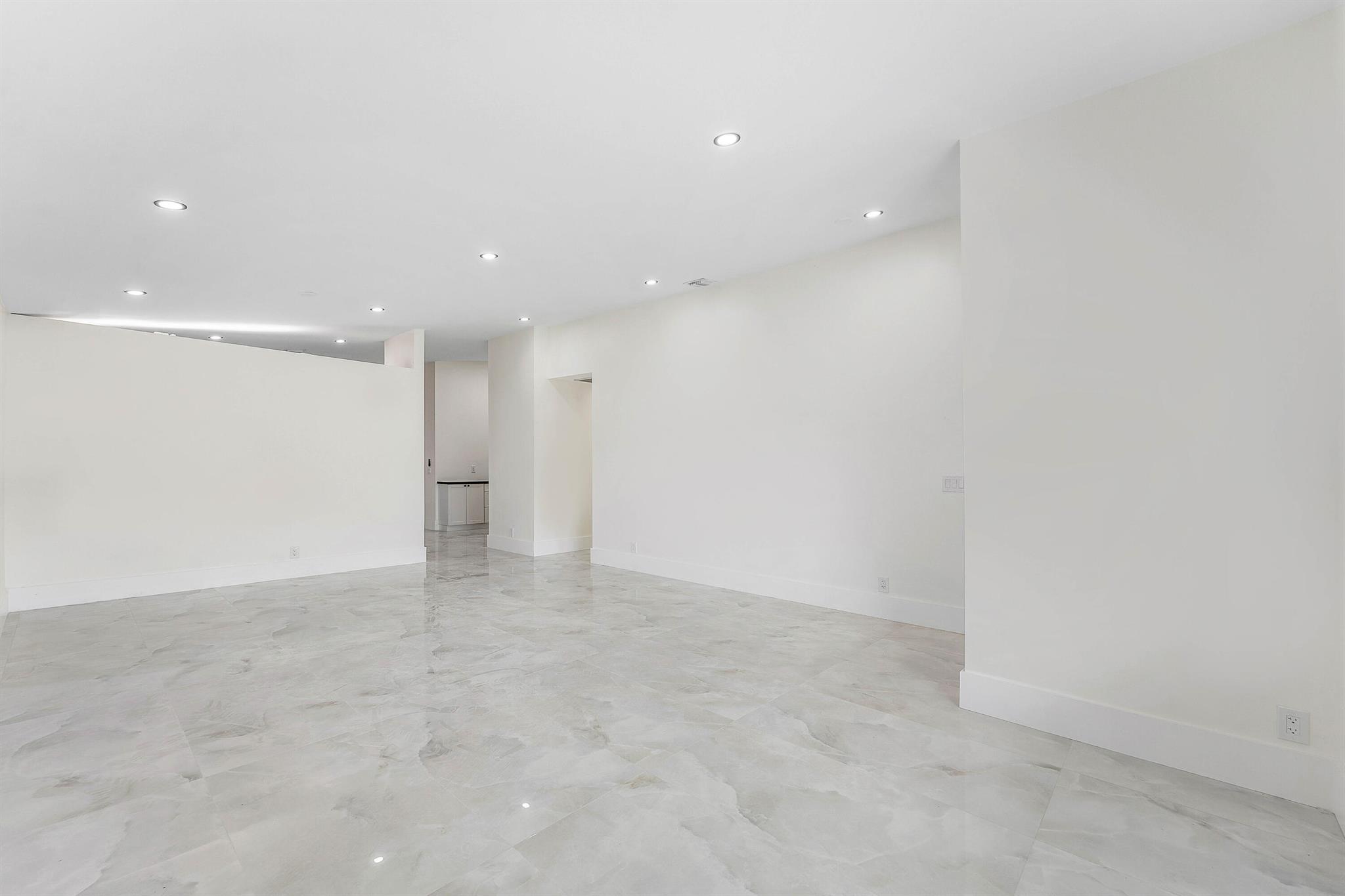 NOB HILL VILLAGE - Residential Lease